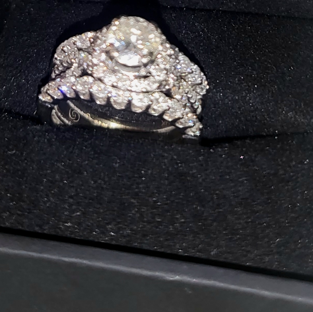 3.75 ct diamond w a 1.75 solitaire diamond center wedding band